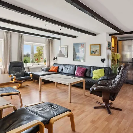 Апартаменты Cozy Near Beachesfishing Lebol