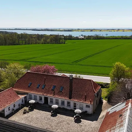 Cozy Near Beachesfishing