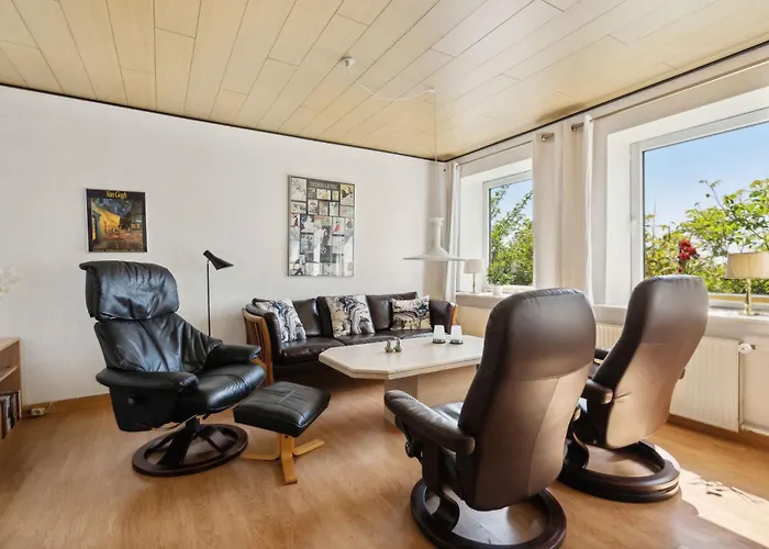 Cozy Near Beachesfishing Lebol