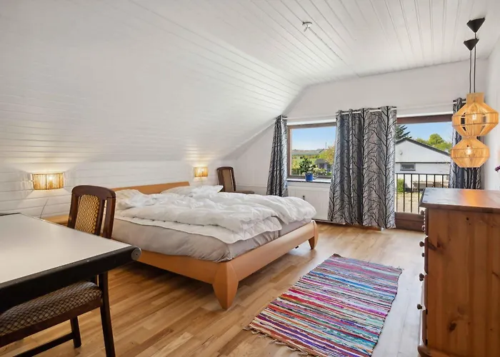 Cozy Near Beachesfishing Lebol